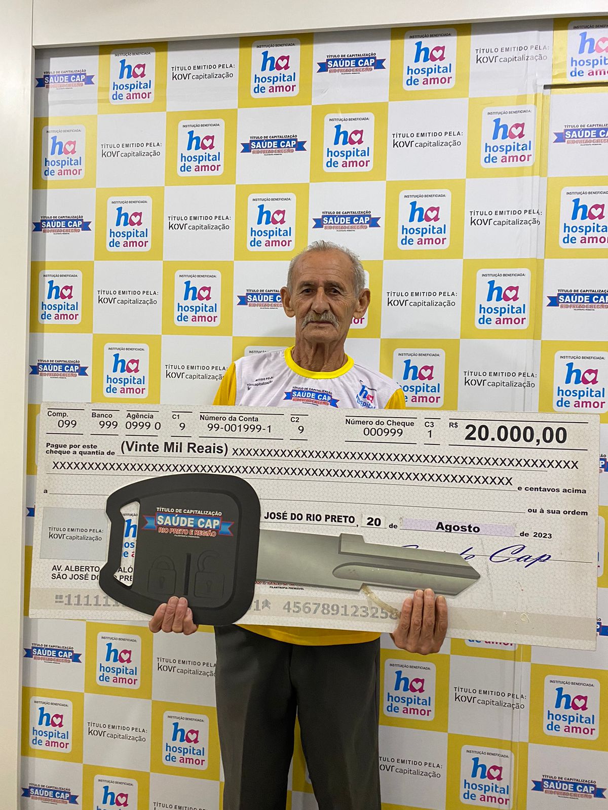 Aposentado de Itajobi é o ganhador do quarto prêmio do Saúde Cap valendo um Corolla mais 20 mil reais. 